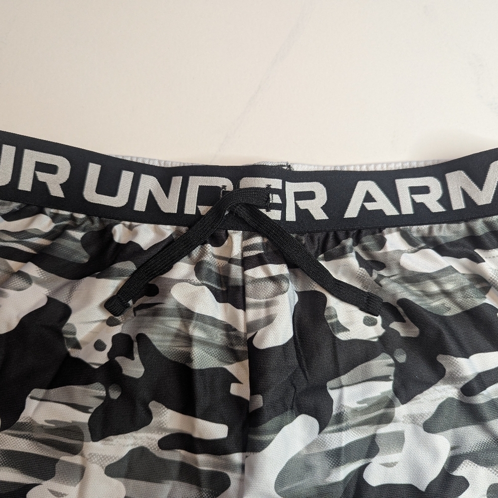 Under Armour Girls' Printed Play Up Loose Shorts Camo, Youth XL - Picture 2 of 6